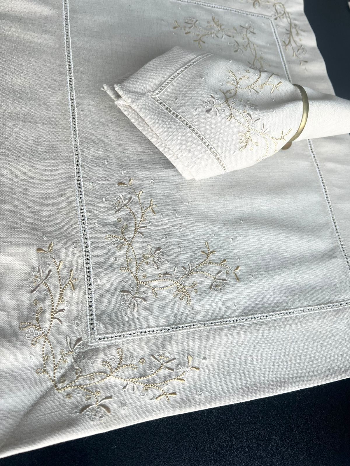 Kmt Luxury Embroidered Table Linen Collection – 100% Egyptian Cotton & Linen