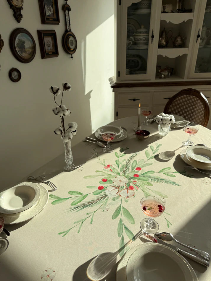 Cotton Berry Bloom tablecloth