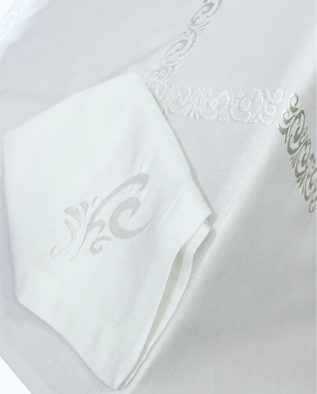 Kenr Luxury Embroidered Table Linen Collection – 100% Egyptian Cotton & Linen