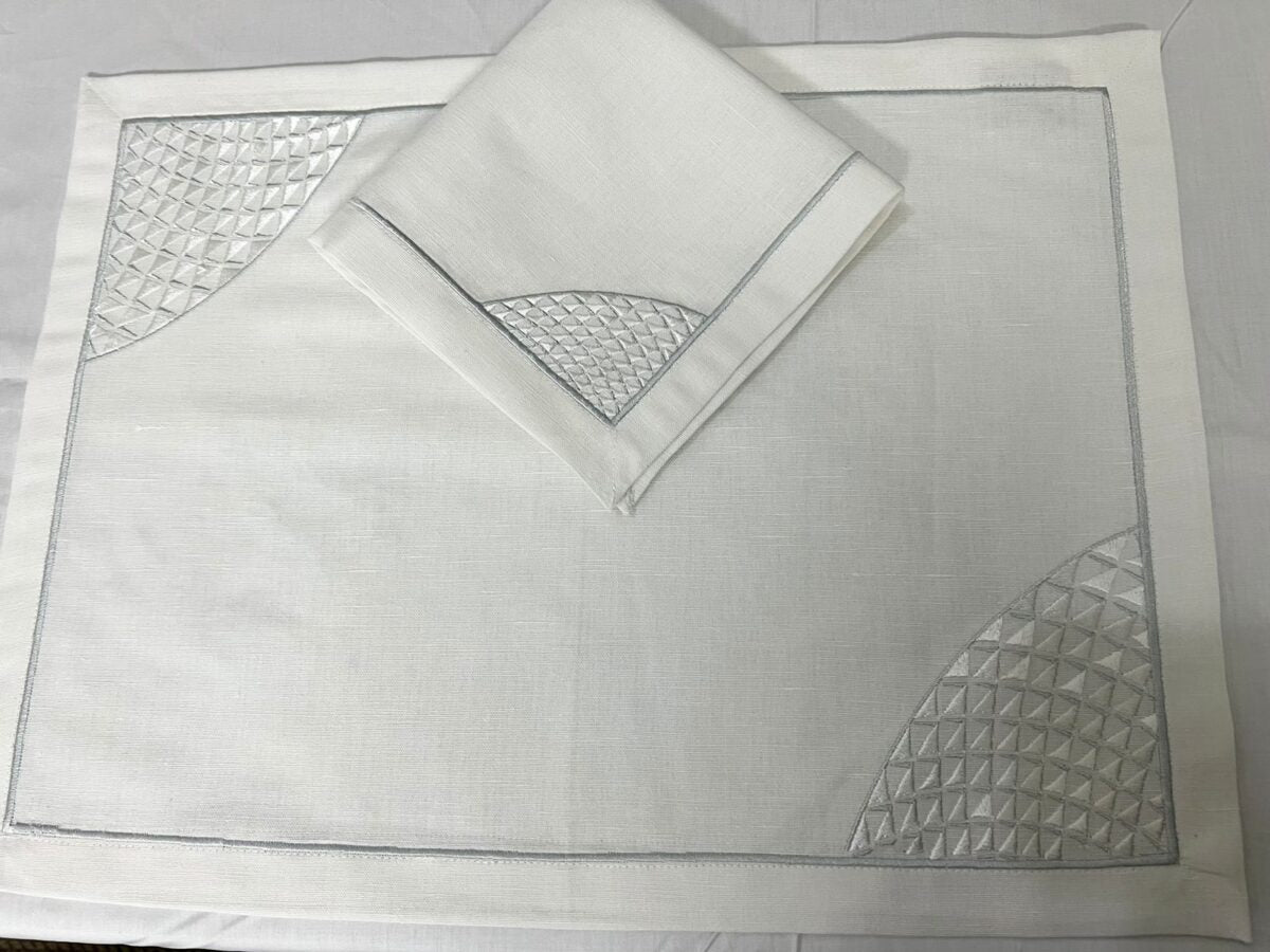 Plate Model Luxury Embroidered Table Linen Collection – 100% Egyptian Cotton & Linen