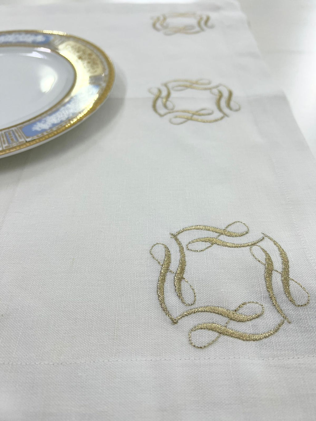 Sqouer Motif Luxury Embroidered Table Linen Collection – 100% Egyptian Cotton & Linen
