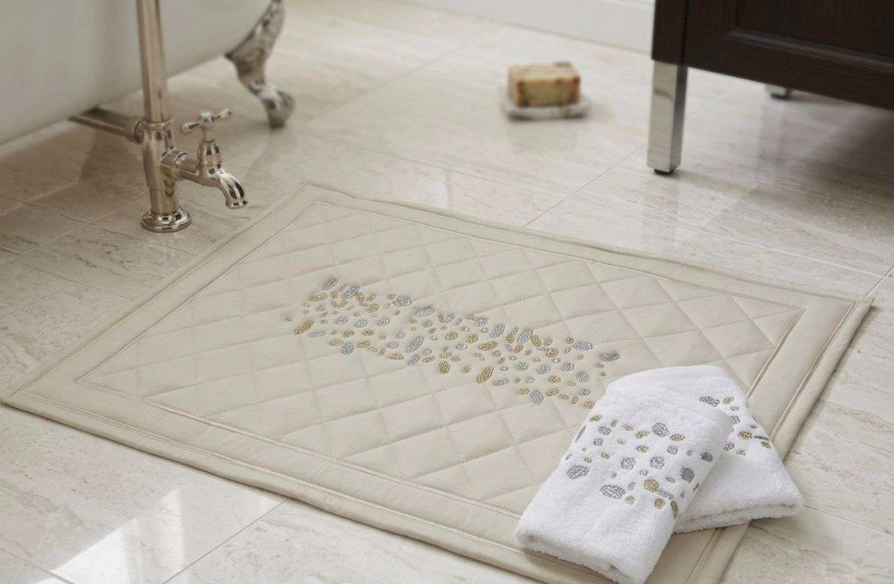 Big Dots  Embroidered Egyptian Cotton Towel & Bath Mat Set